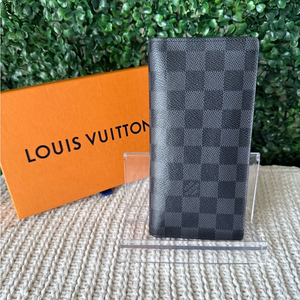 Louis Vuitton Damier Graphite Brazza Wallet Authentic Full Giftable Set